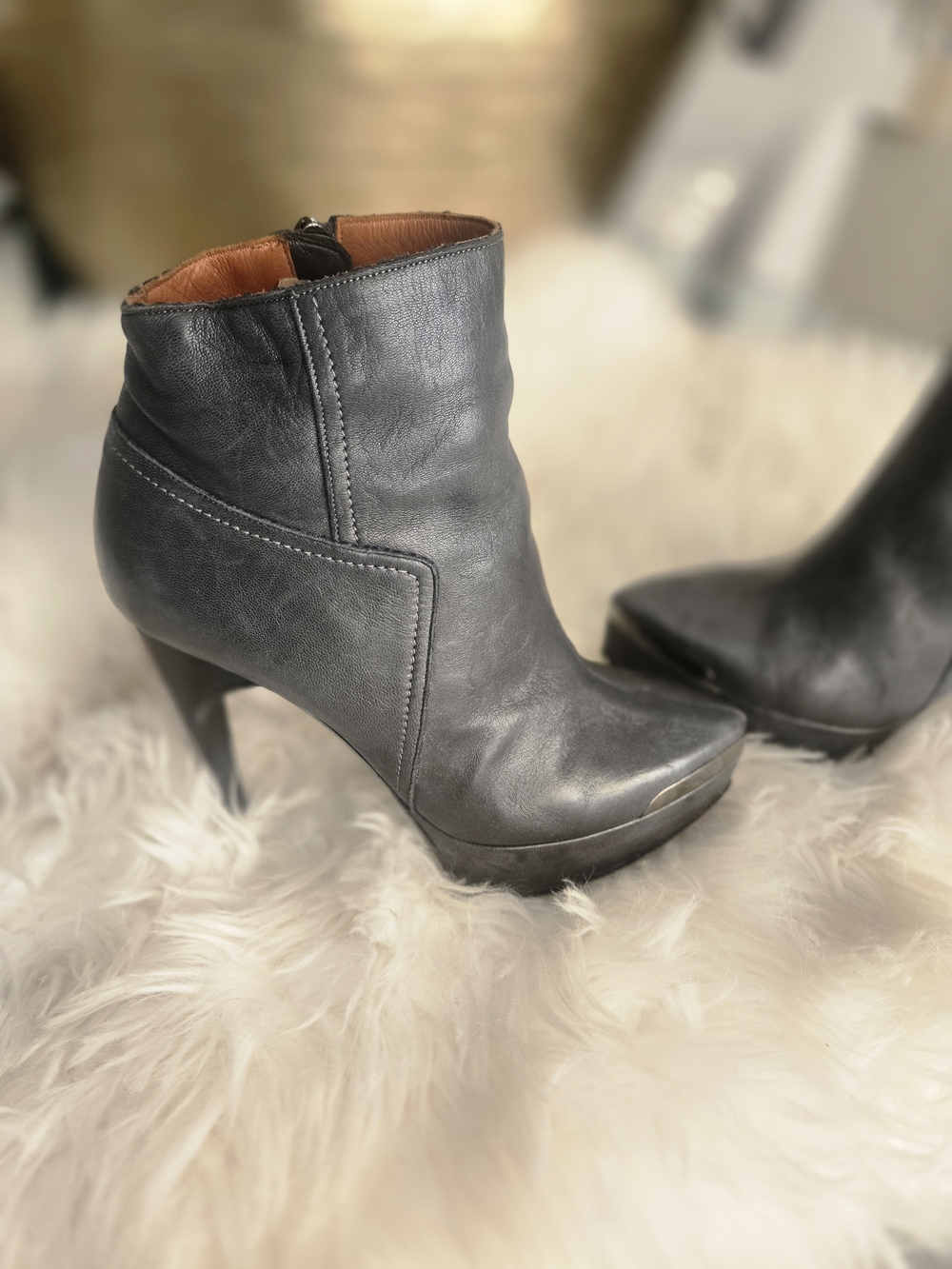 Vero Cuoio Black Leather Pointed Platform Ankle Booties Grey Blue
